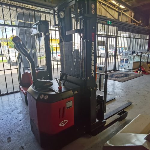 EP 1.5T 4.5M Electric Walkie Reach Truck