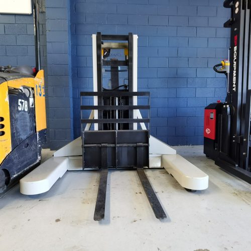Crown All Direction 1ton Walkie Stacker front